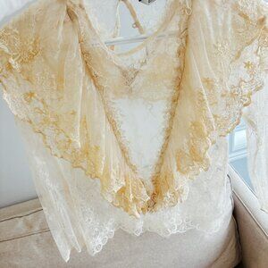 99% NEW ZARA BLOUSE, SIZE S